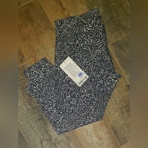 Lululemon Instill HR Tight 25"